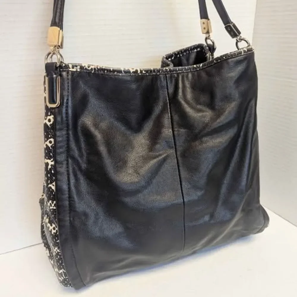 Coach Madison Phoebe Black White Leather 3 Compartment Purse J1393-28604